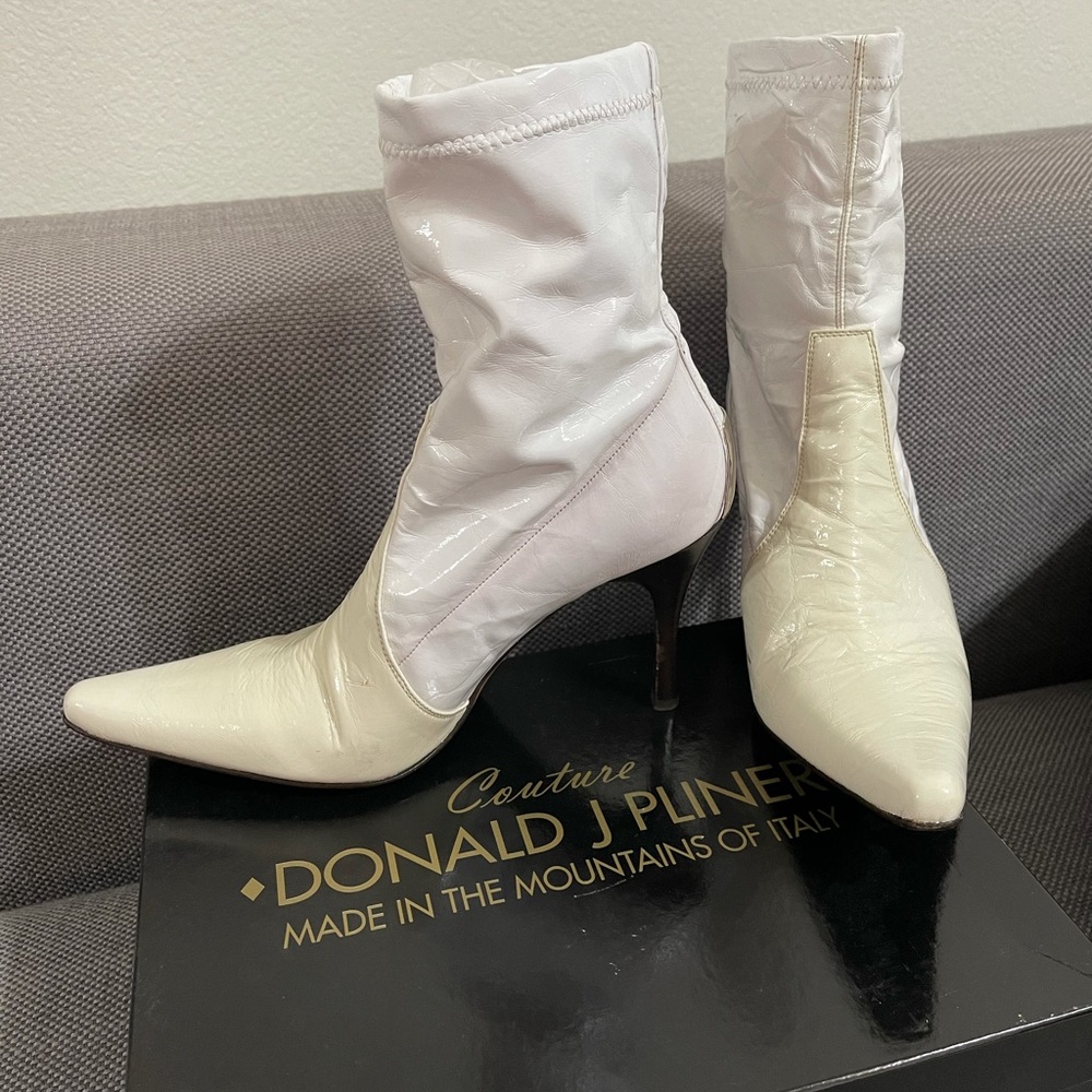 Donald Pliner white ankle boots